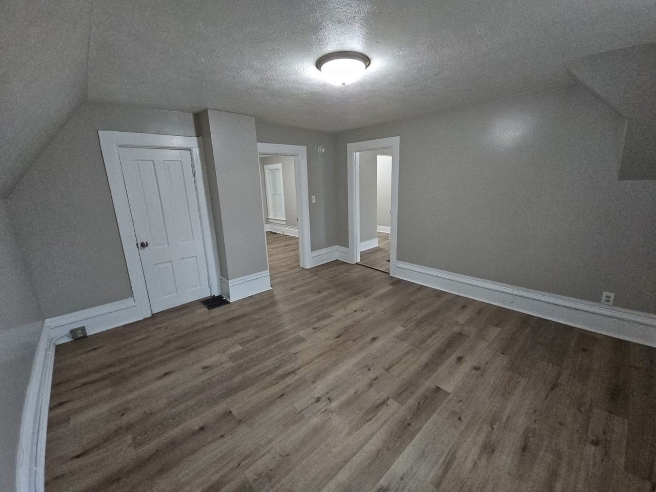 1031 Benton St2 #2 - Photo 4 of 10