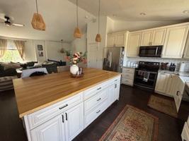 featured image of 322 Stamford Dr #1