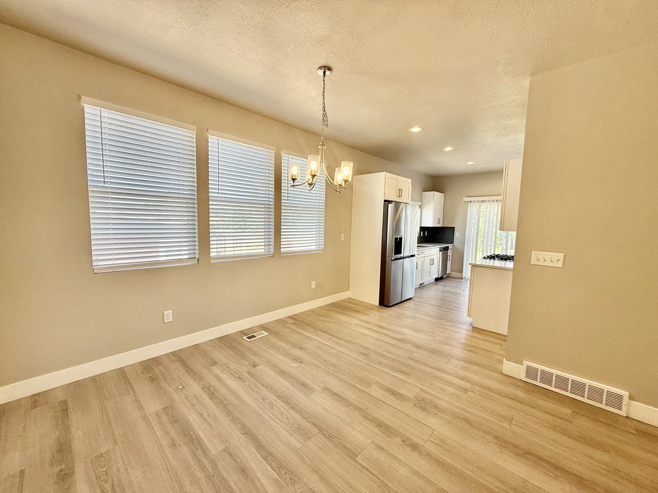 6871 South 190 EastUnit B #1 - Photo 4 of 29