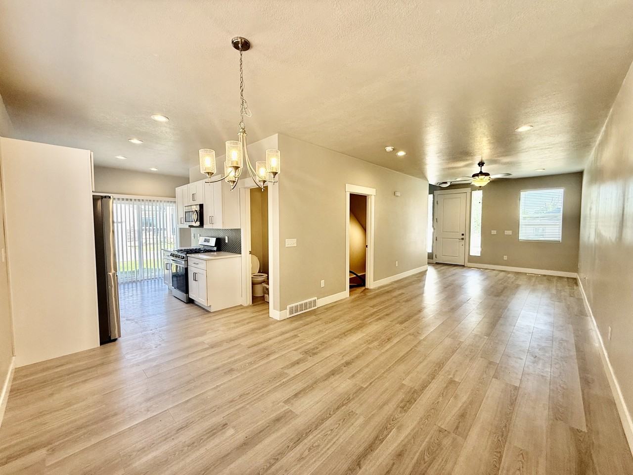 6871 South 190 EastUnit B #1 - Photo 5 of 29