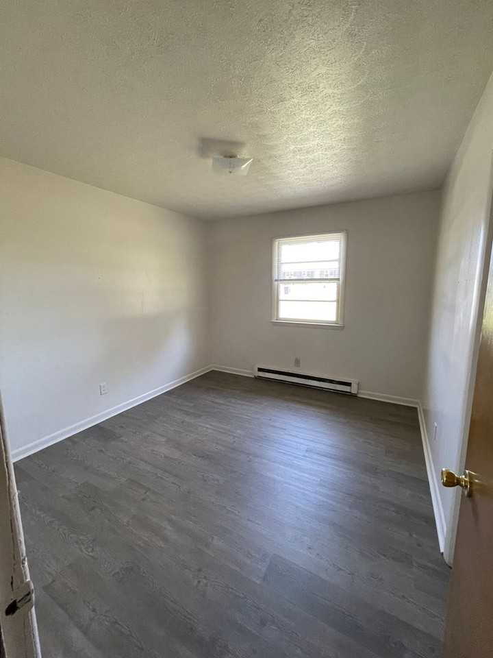1705 Windover Rd - Photo 3 of 21