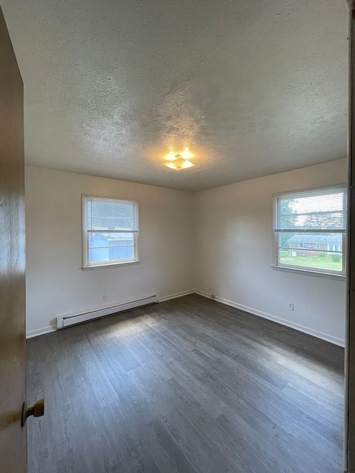 1705 Windover Rd - Photo 5 of 21