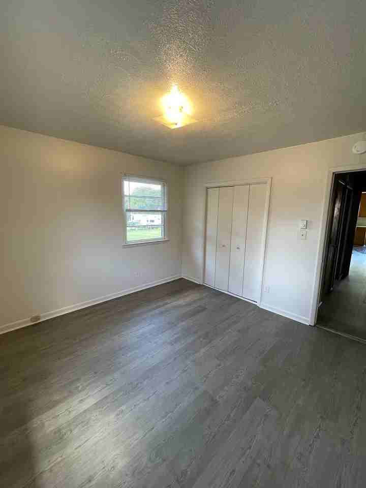 1705 Windover Rd - Photo 6 of 21