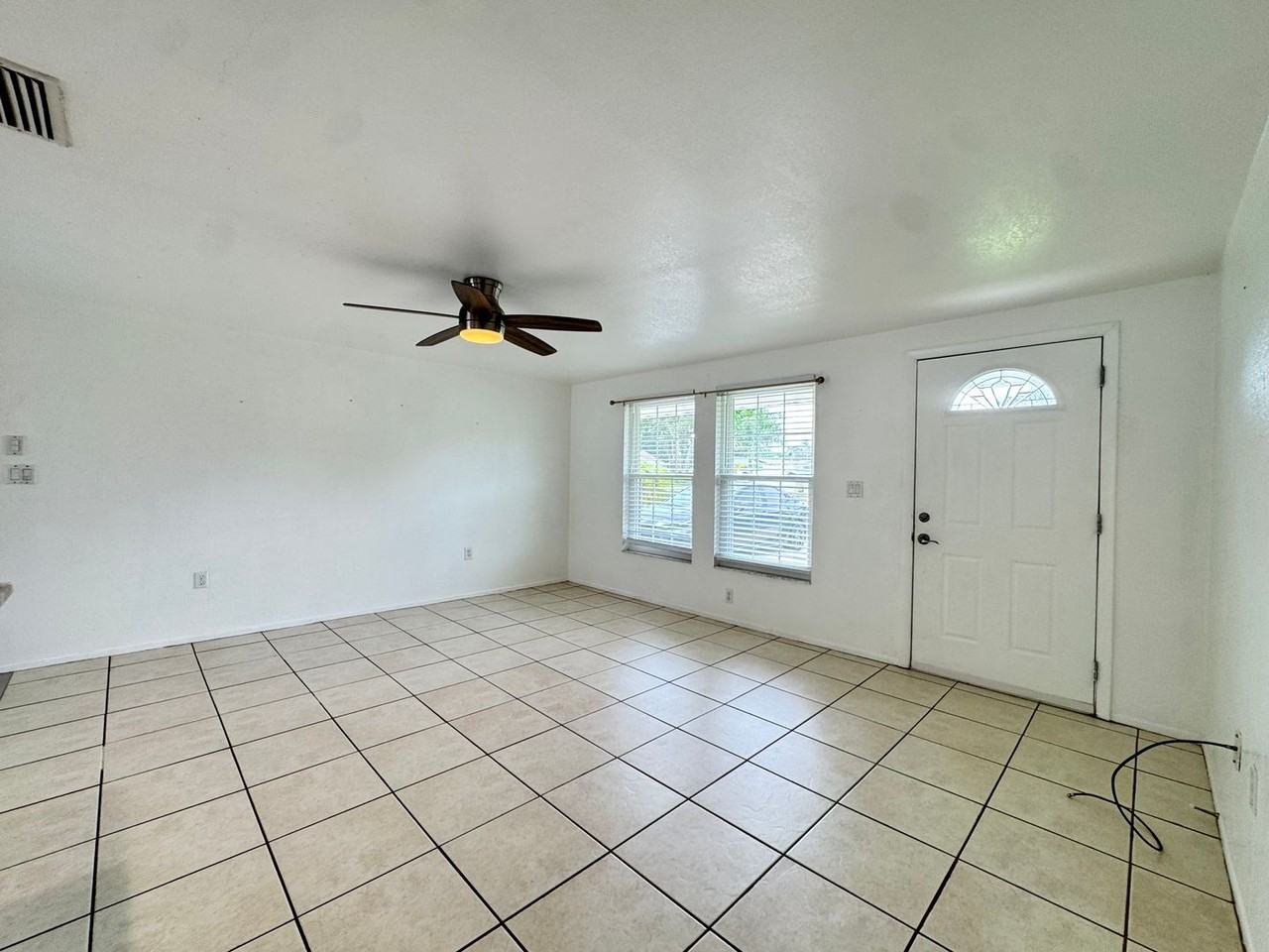 3410 Bay St - Photo 6 of 31