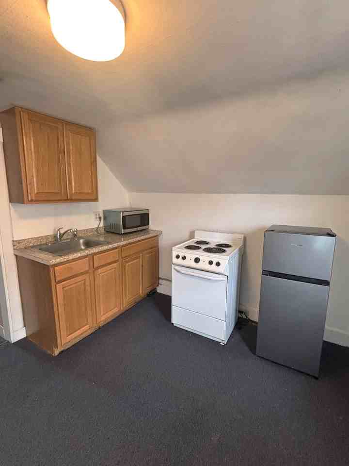 104 N Champlain St #3 - Photo 4 of 6