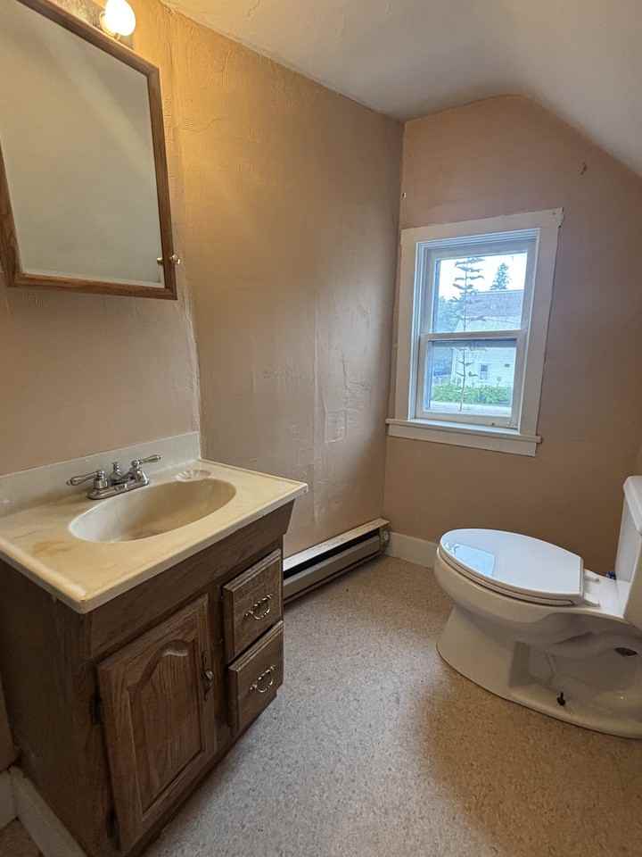 104 N Champlain St #3 - Photo 6 of 6