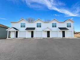 featured image of 440 Blue Springs St