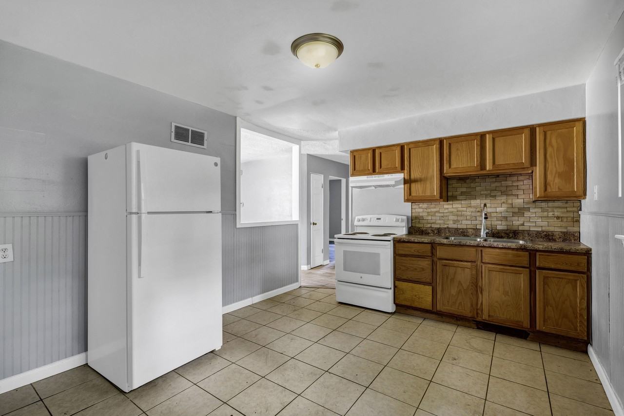 9713 Dennis Dr #1 - Photo 6 of 10