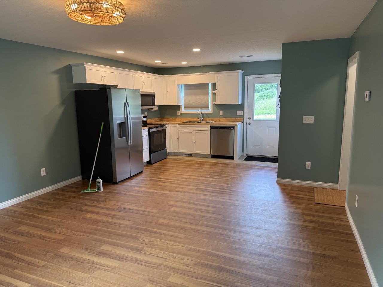 9104 New Jackson Hwy #1 - Photo 3 of 8