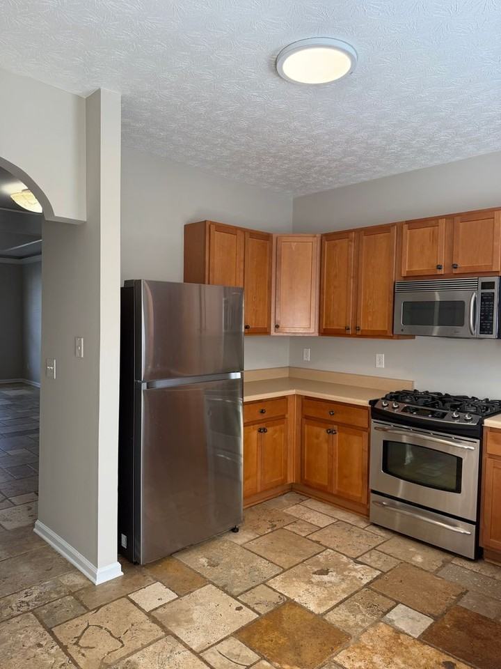 6262 Shoreview Cir - Photo 7 of 23