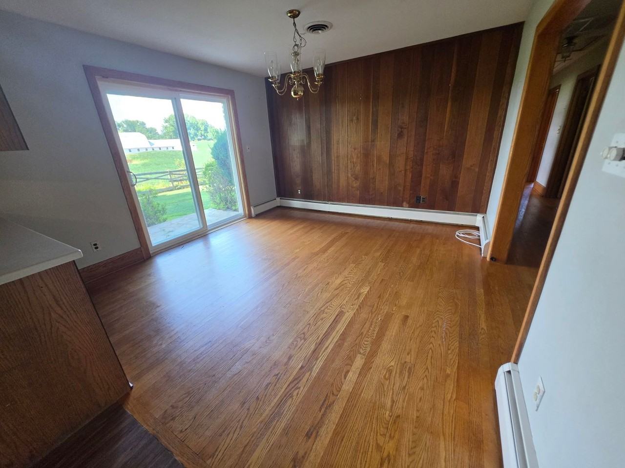 2213 Allibone Rd - Photo 5 of 19