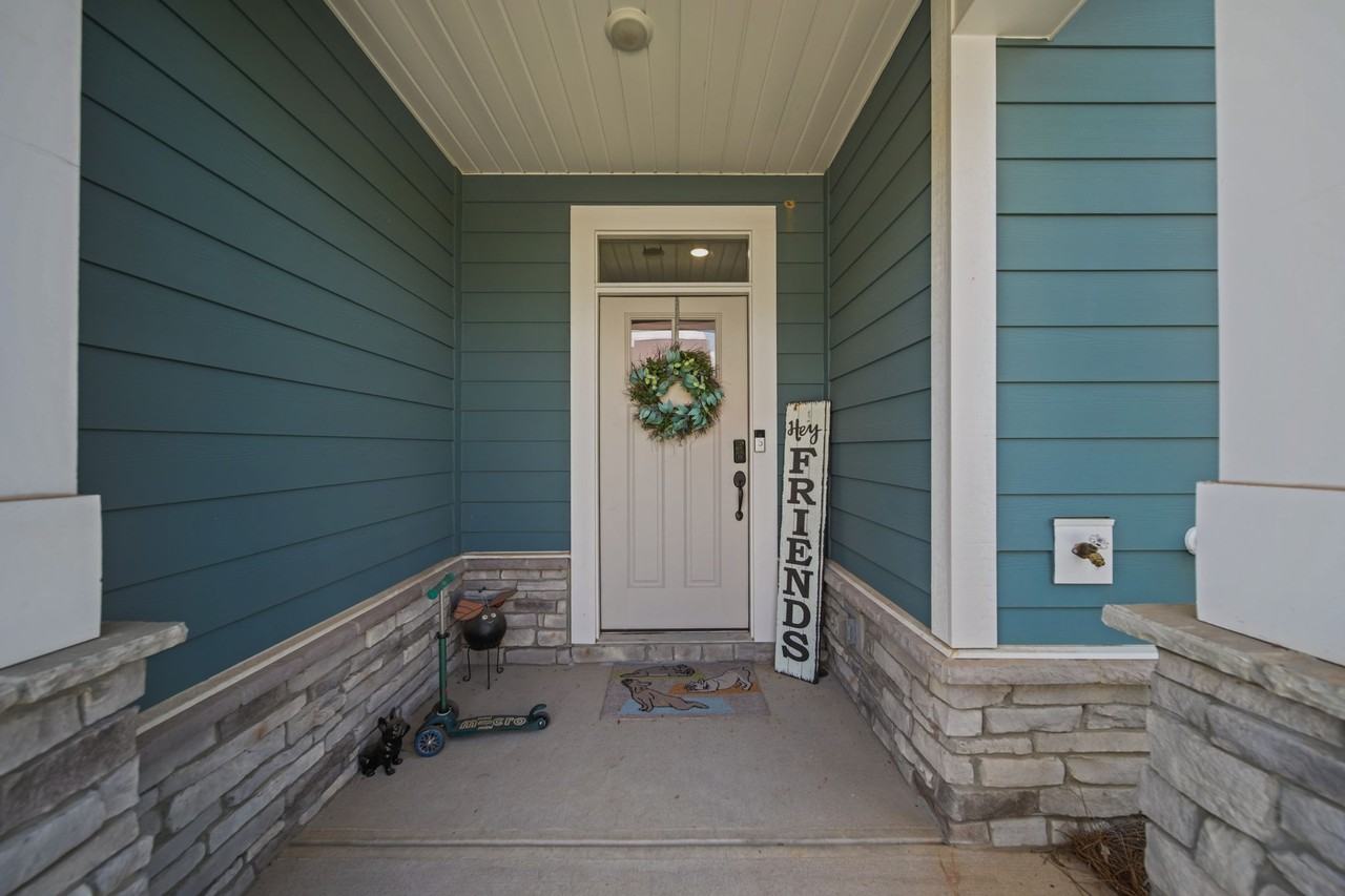 10037 Mamillion Dr #1 - Photo 4 of 25