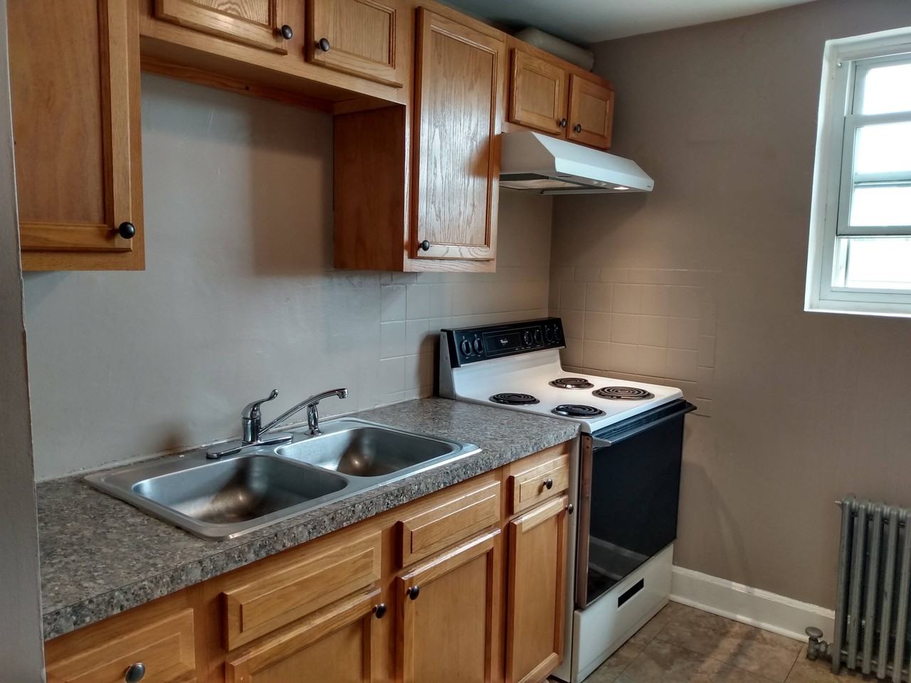 579 Guilford Ave #579-3 - Photo 6 of 22