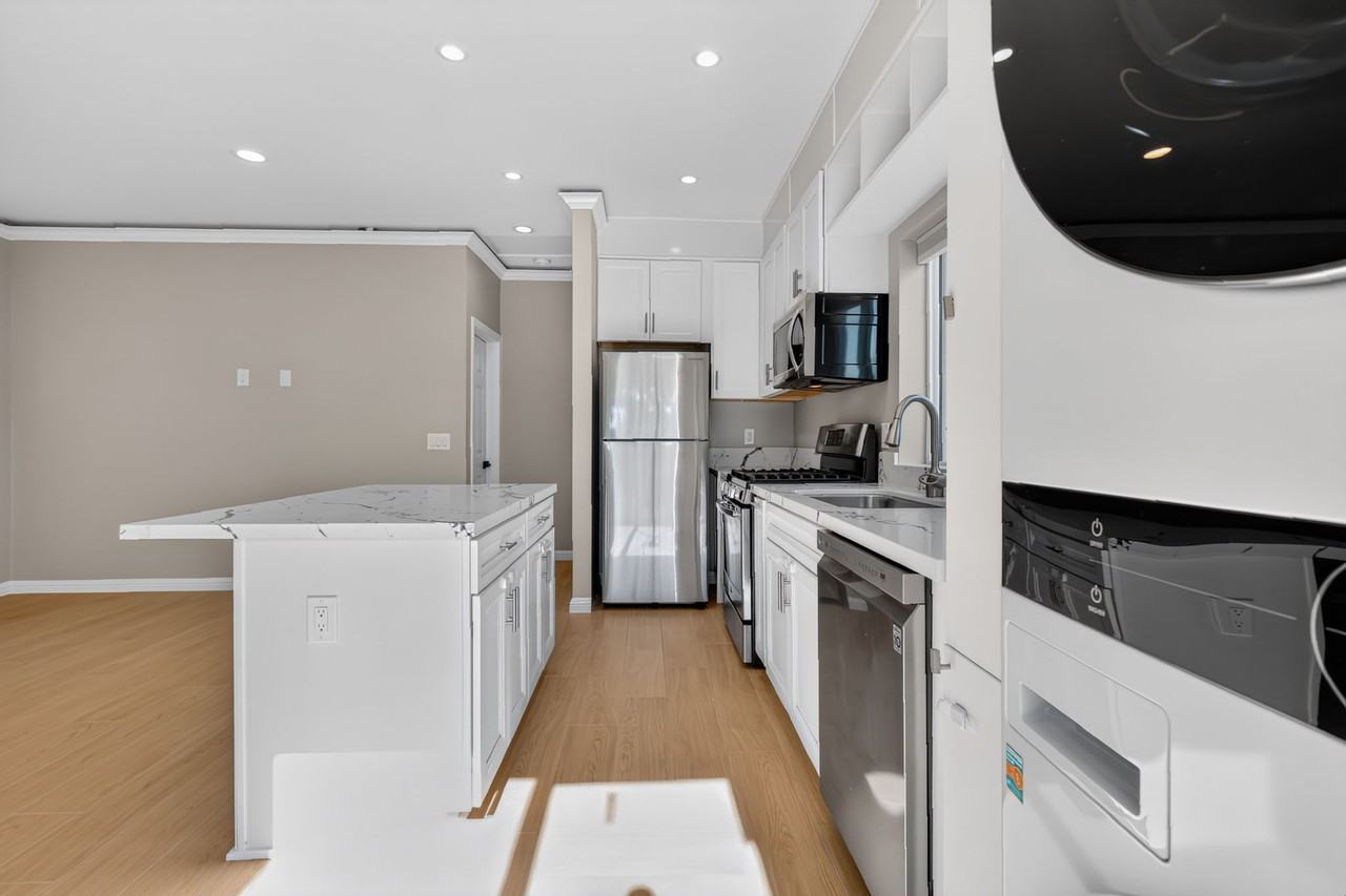 7105 Hoffman Ave #1 - Photo 3 of 42