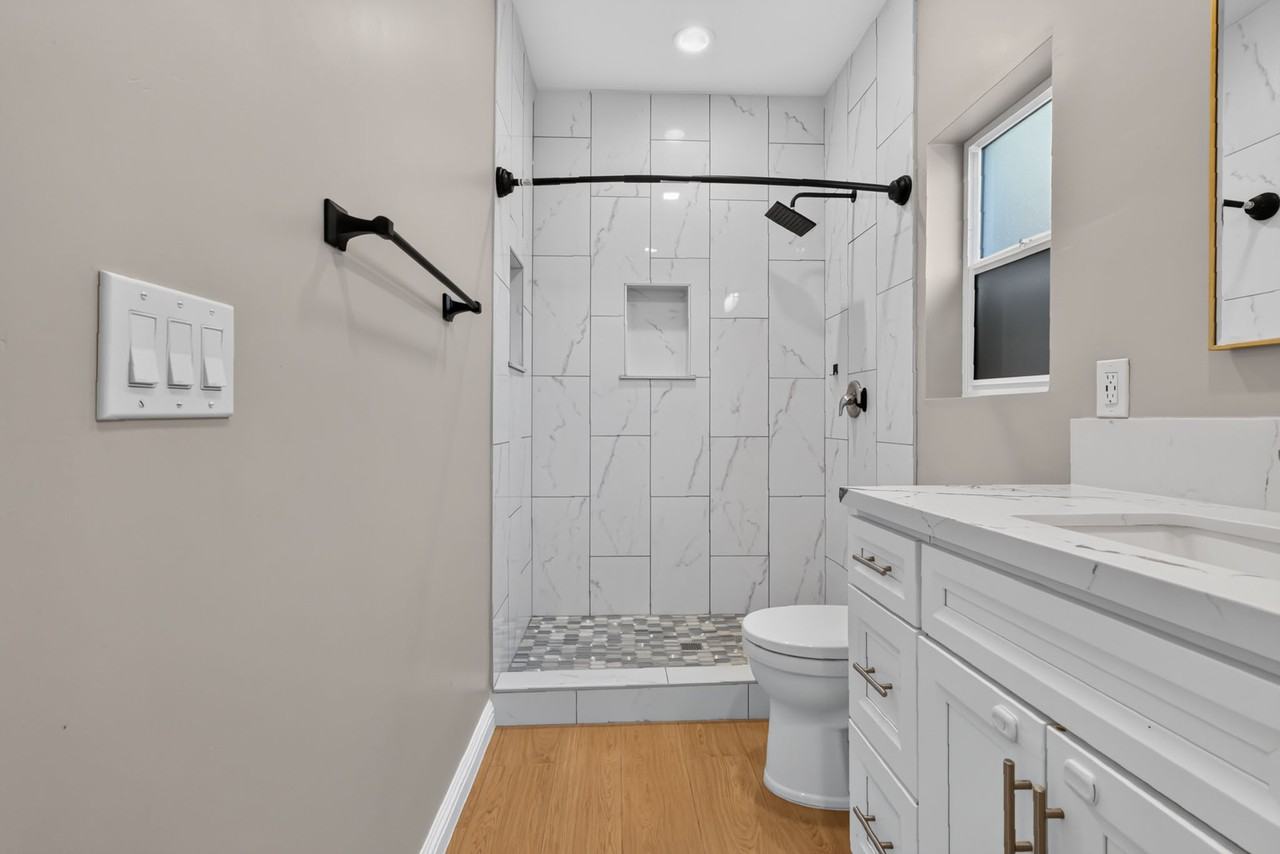 7105 Hoffman Ave #1 - Photo 6 of 42