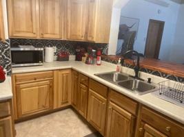 featured image of 809 Douglas St #2