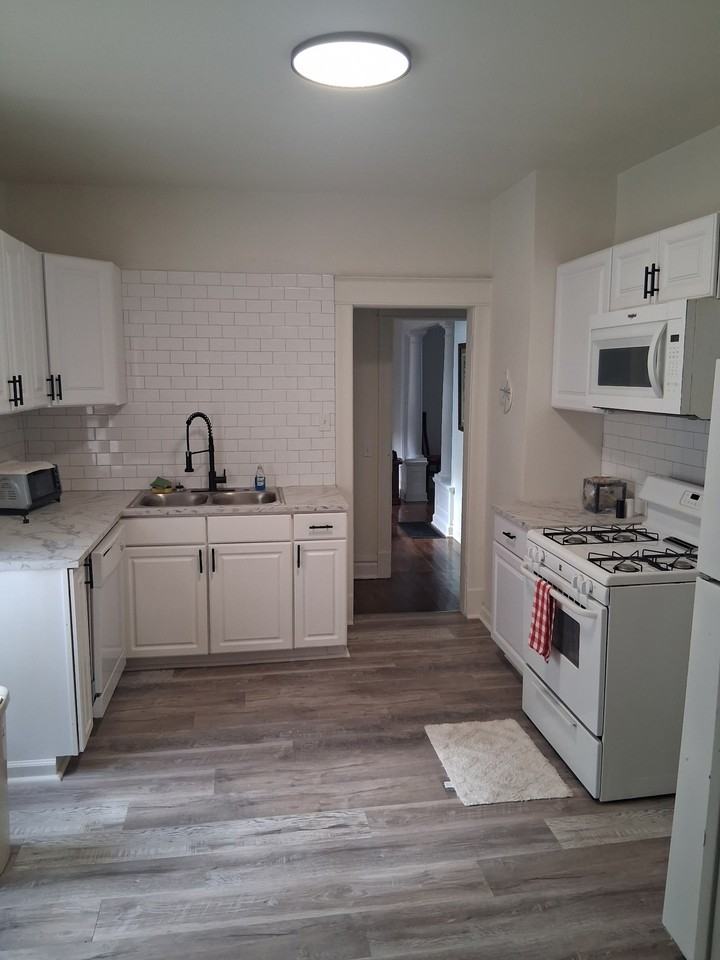 3215 E 28th St #2 - Photo 3 of 13