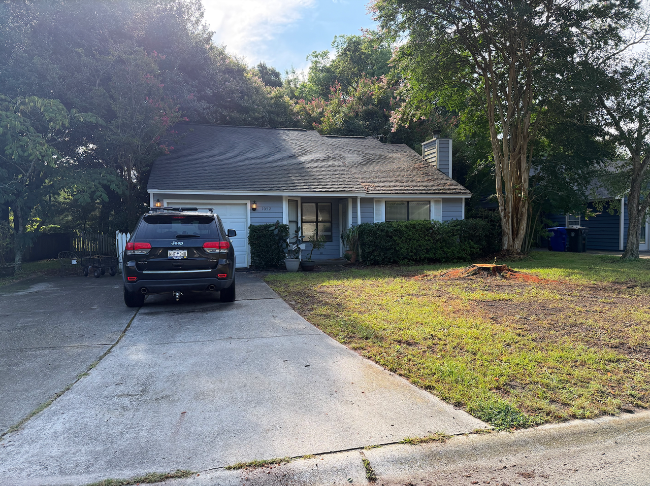 1052 Oakcrest Dr