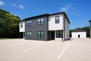 featured image of 708 704, 706, 708 Pennsylvania NW