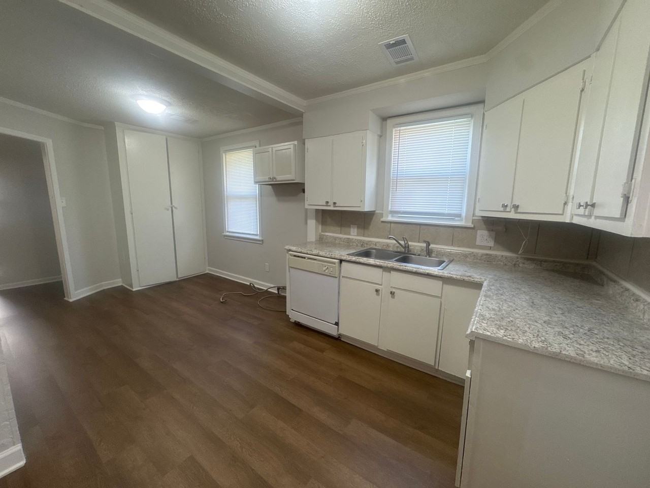 4291 Zelda Ln - Photo 4 of 6
