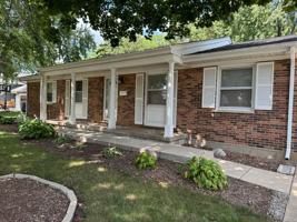 featured image of 209 W Royal Dr