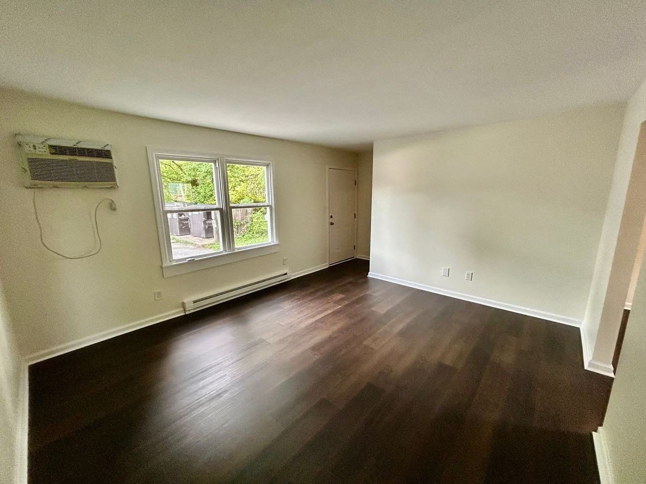 190 Macey Ave #8 - Photo 3 of 13