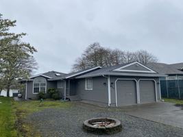 featured image of 677 Lake Island Ave Se