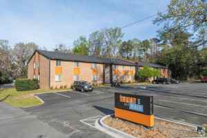 featured image of 325 S Lake Dr