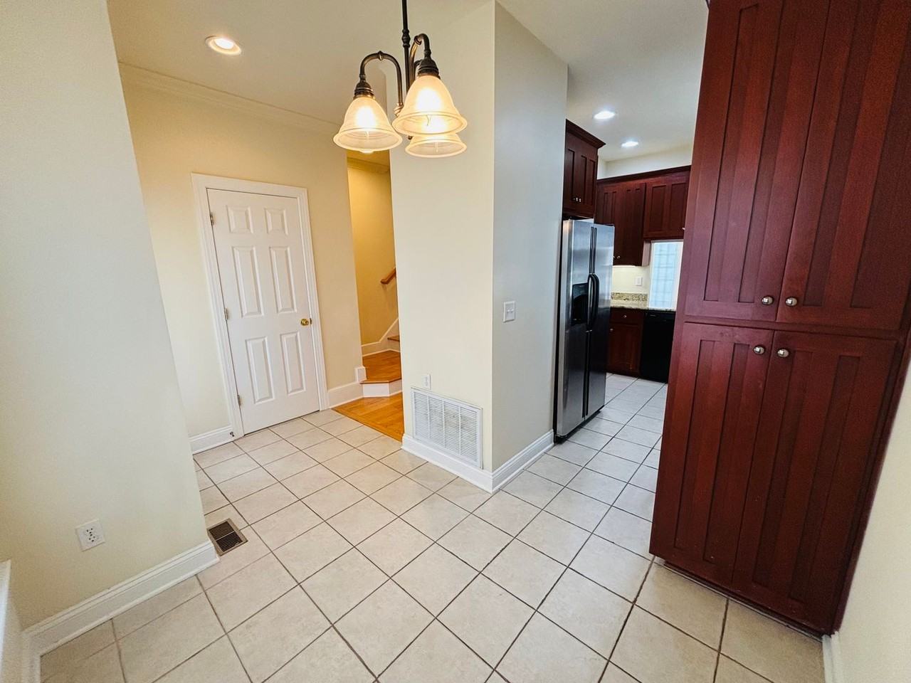 204 Heights Ln - Photo 5 of 26
