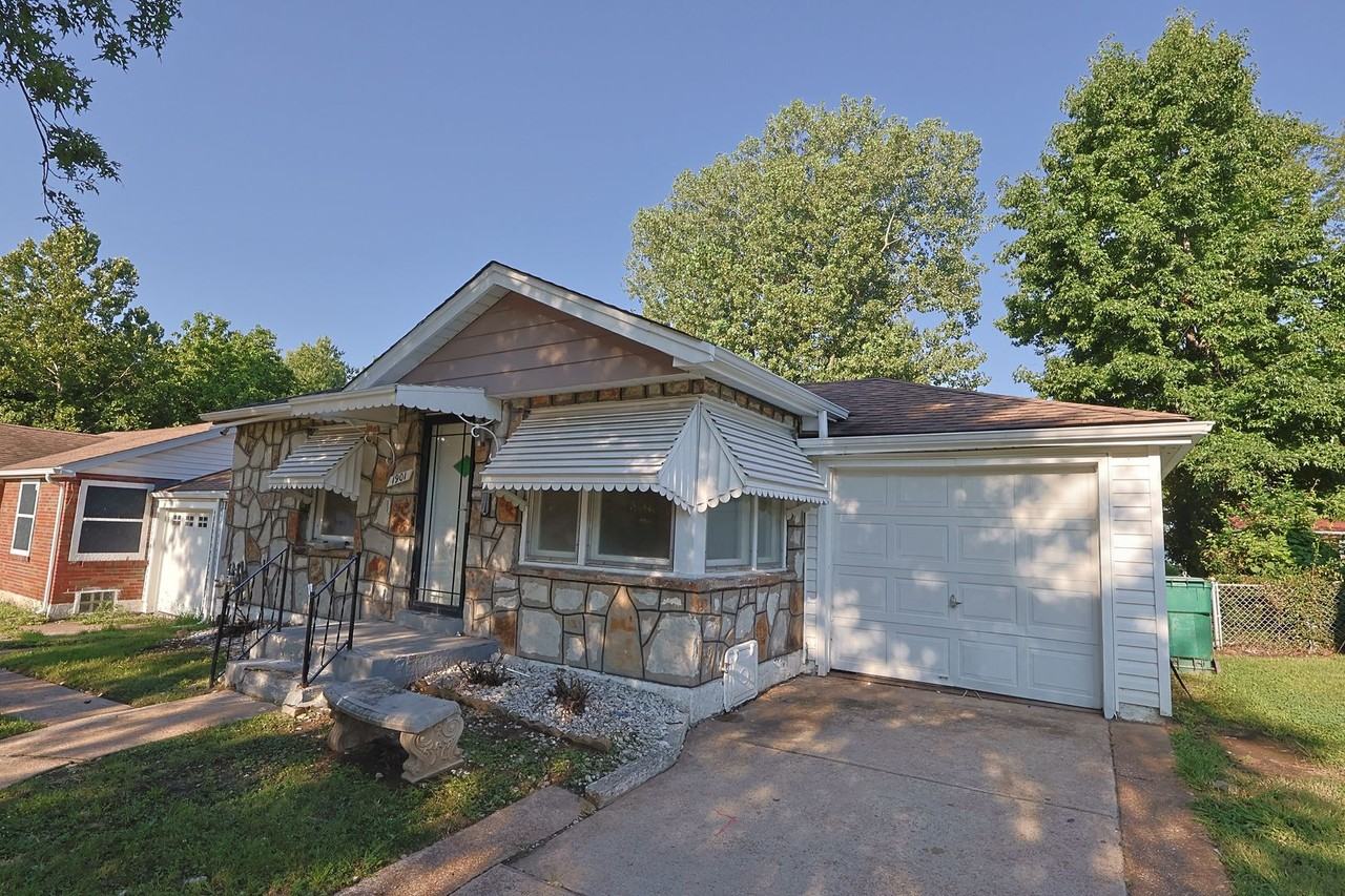 1901 N Hanley Rd - Photo 3 of 26