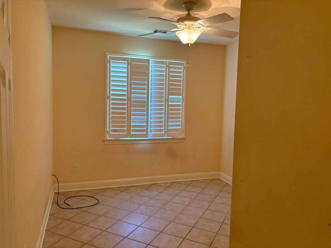 587 Castenda Dr - Photo 5 of 15