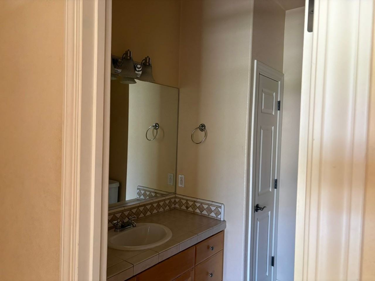 587 Castenda Dr - Photo 7 of 15