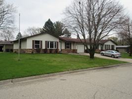 featured image of 2805 Iroquois Ct
