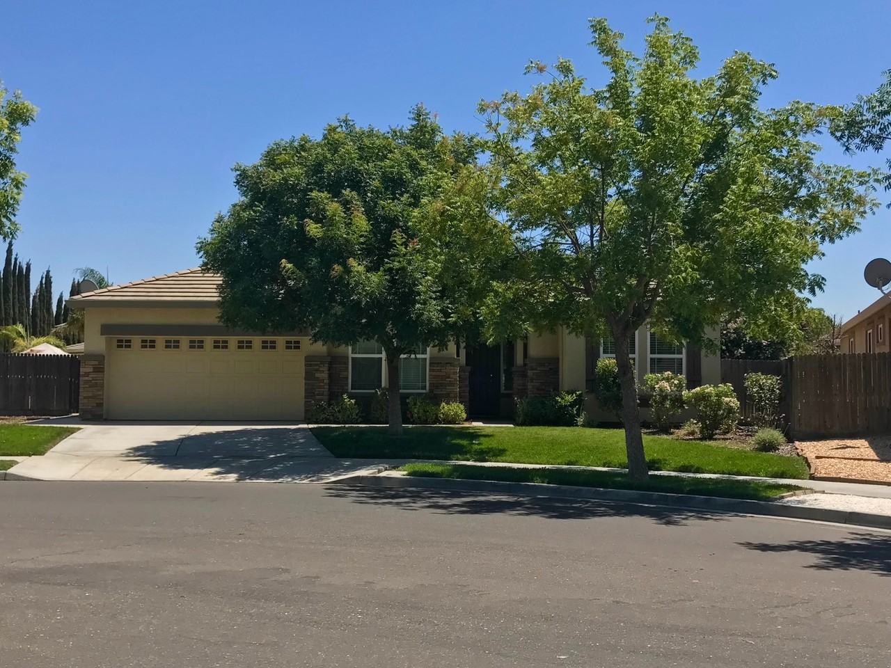 2093 Maximillian Ct - Photo 2 of 3