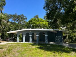 featured image of 3498 Riverdale Dr