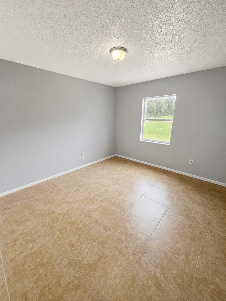 1114 Atlantic Rd - Photo 5 of 7