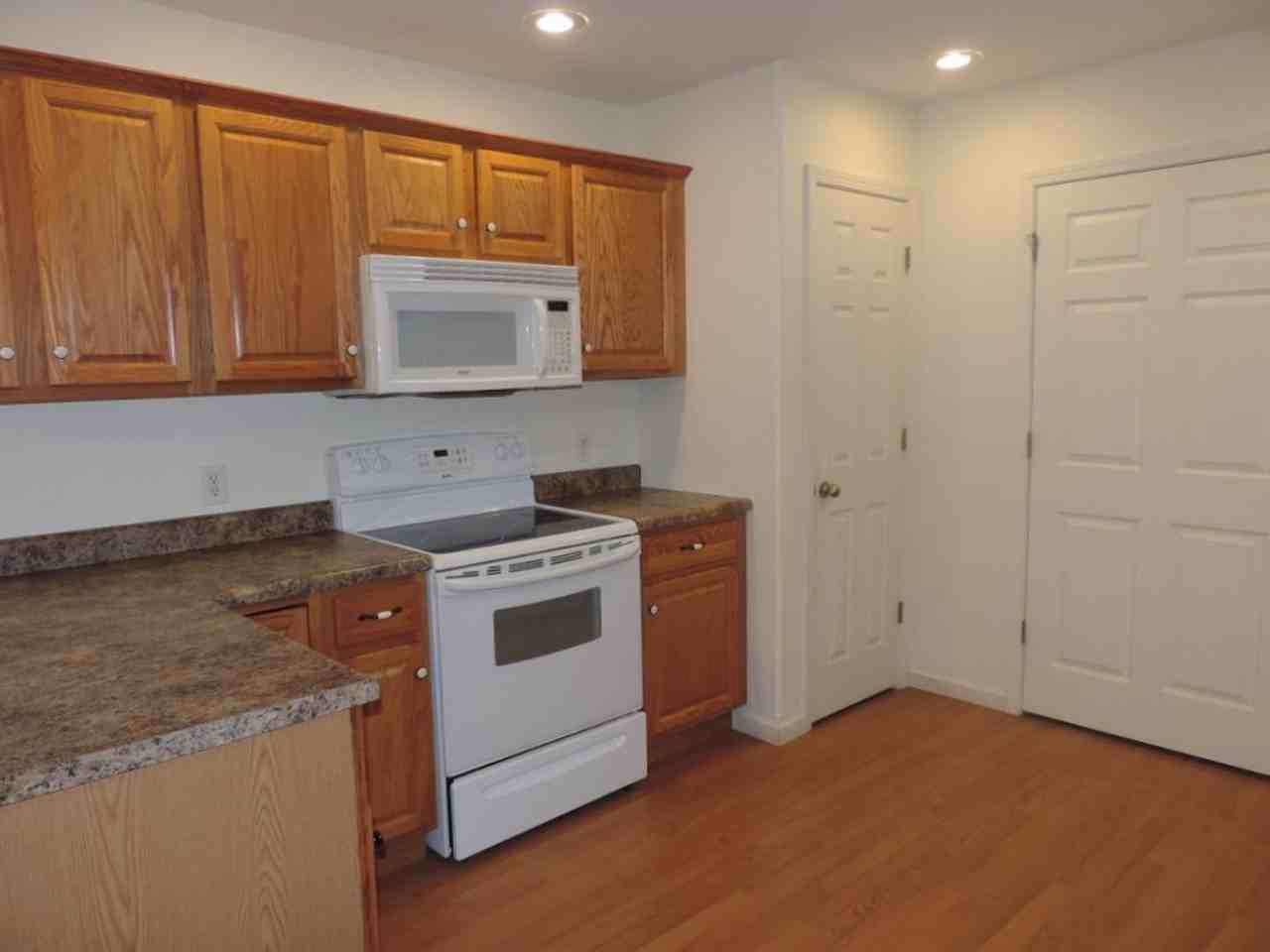 19550 Lenox Ln - Photo 3 of 28