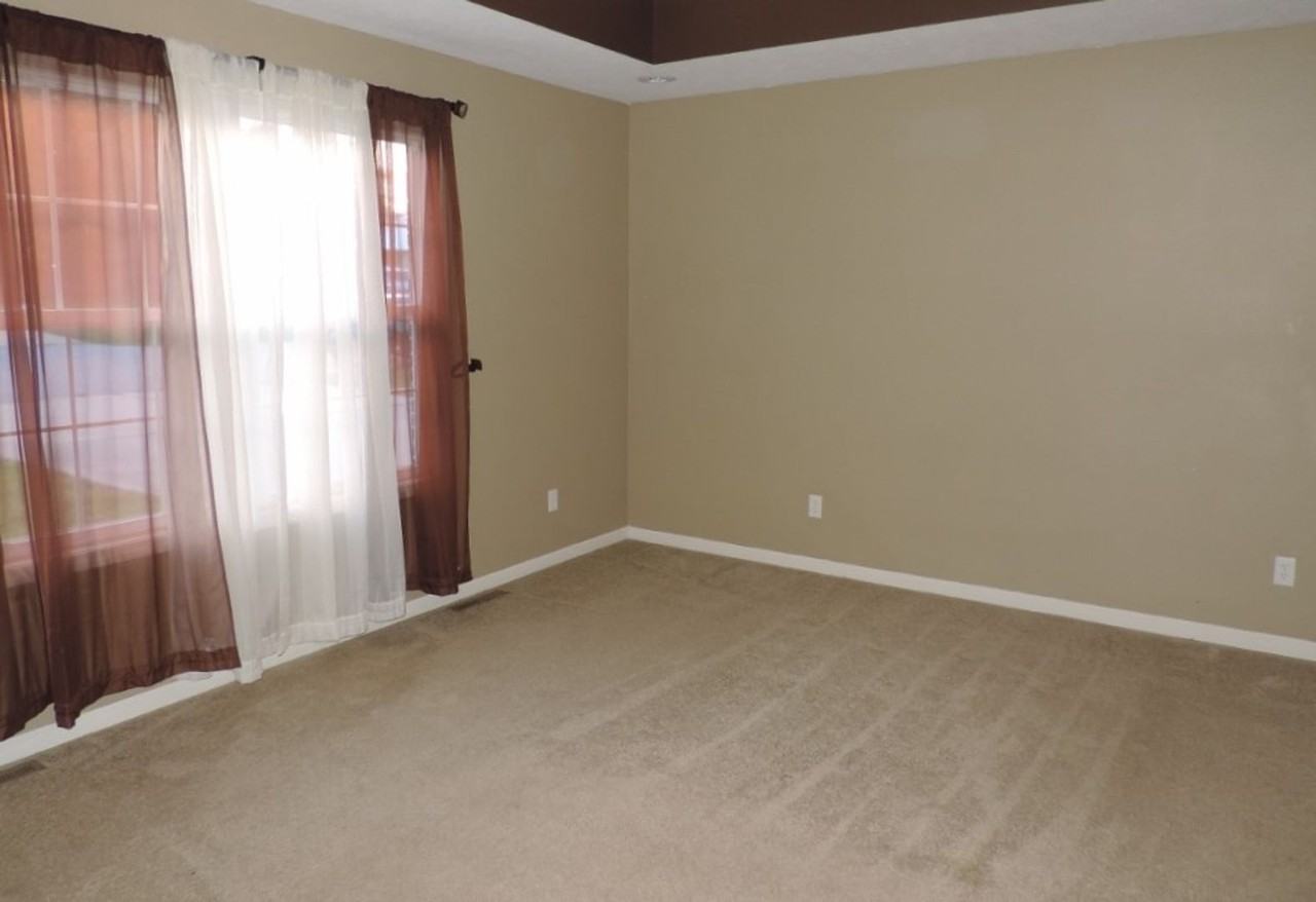 19550 Lenox Ln - Photo 6 of 28