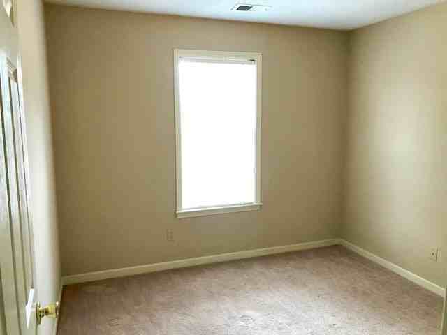 6806 Skylar Mill Ave - Photo 7 of 10
