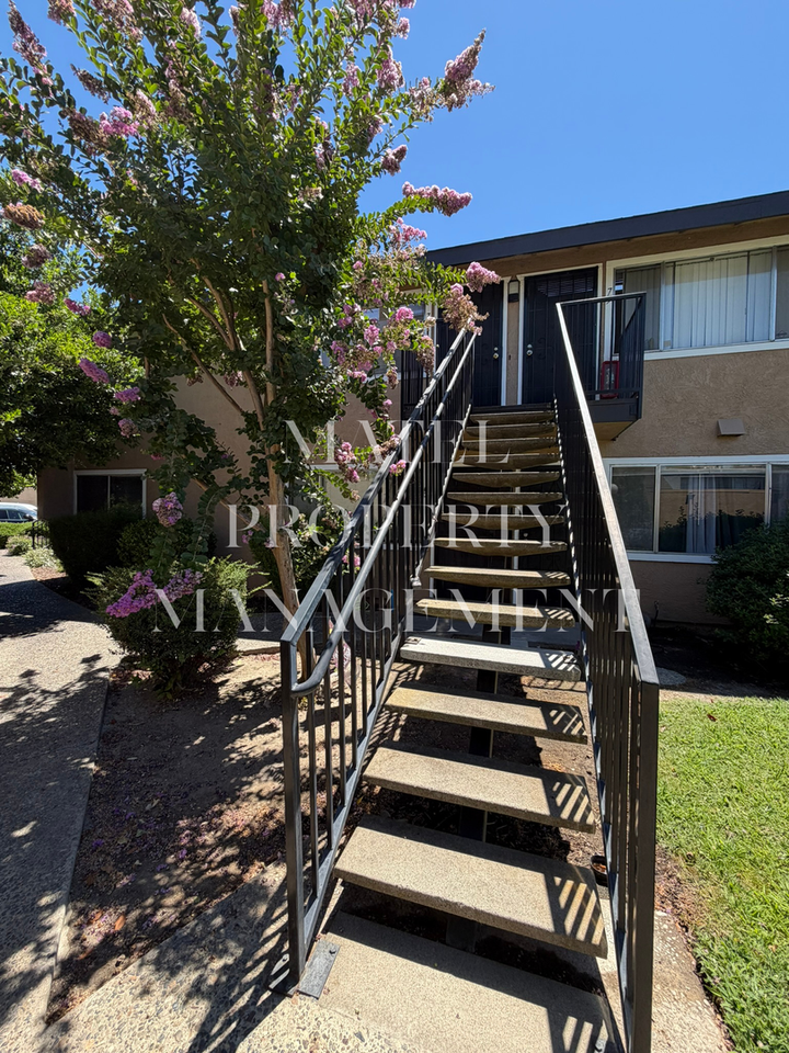 325 Standiford Ave #76
