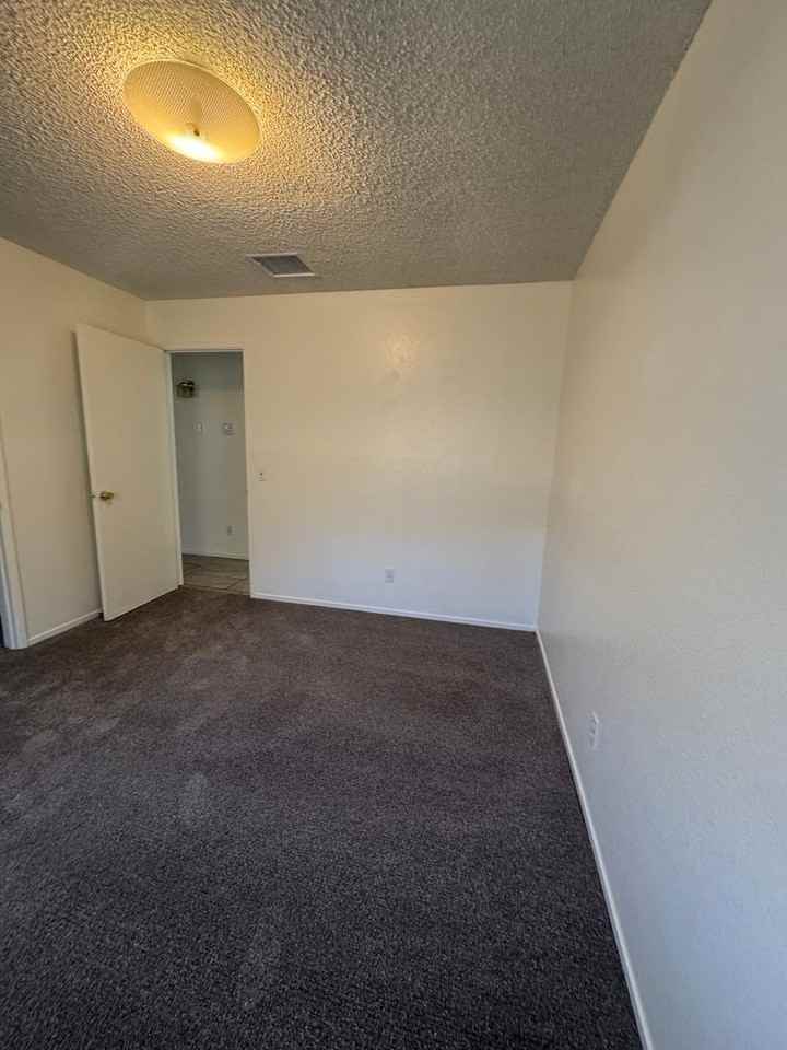 25831 Temple Dr - Photo 5 of 8