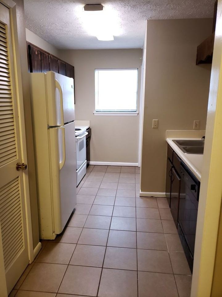 5919 Pinetree Ave - Photo 2 of 8