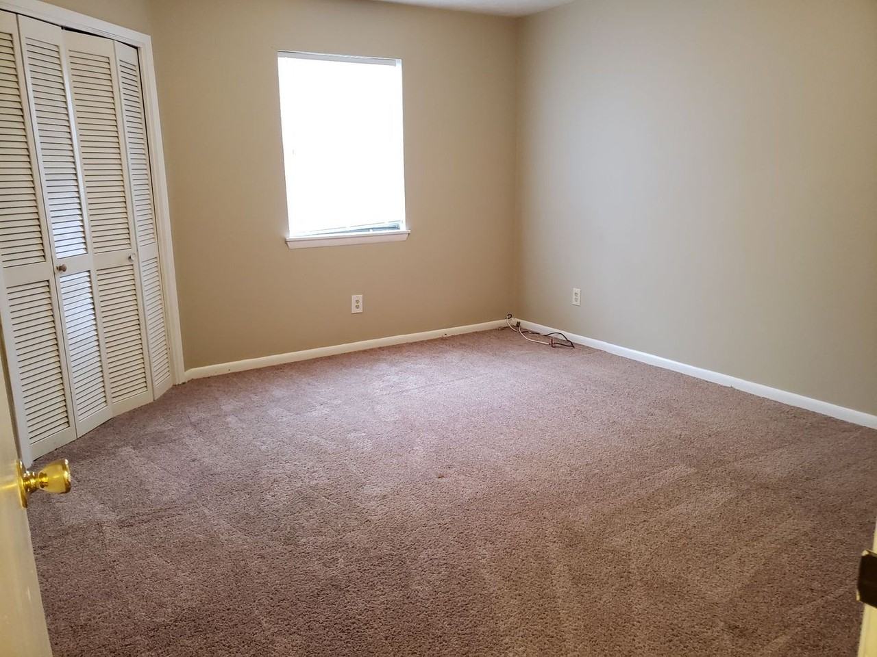 5919 Pinetree Ave - Photo 4 of 8