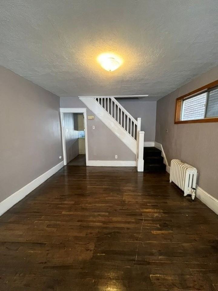 141 W Abbott St - Photo 4 of 13