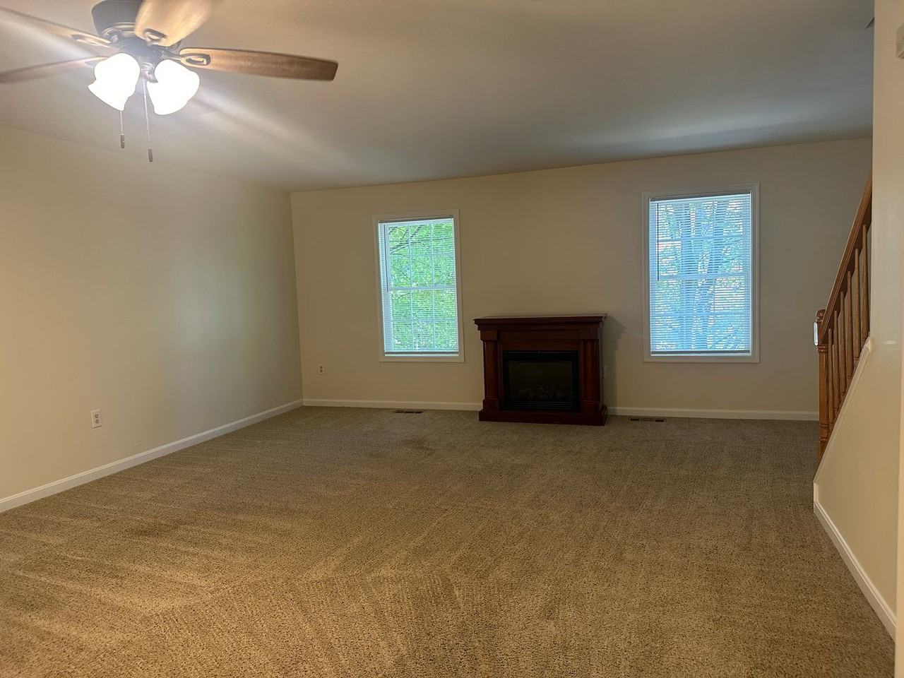 111 Fox Ct - Photo 7 of 20
