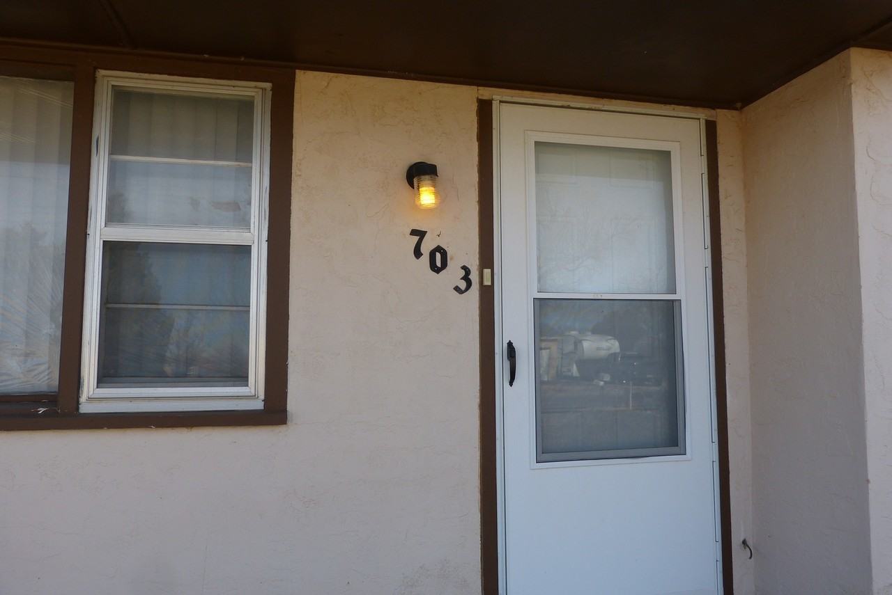 703 Dixie Dr - Photo 2 of 21