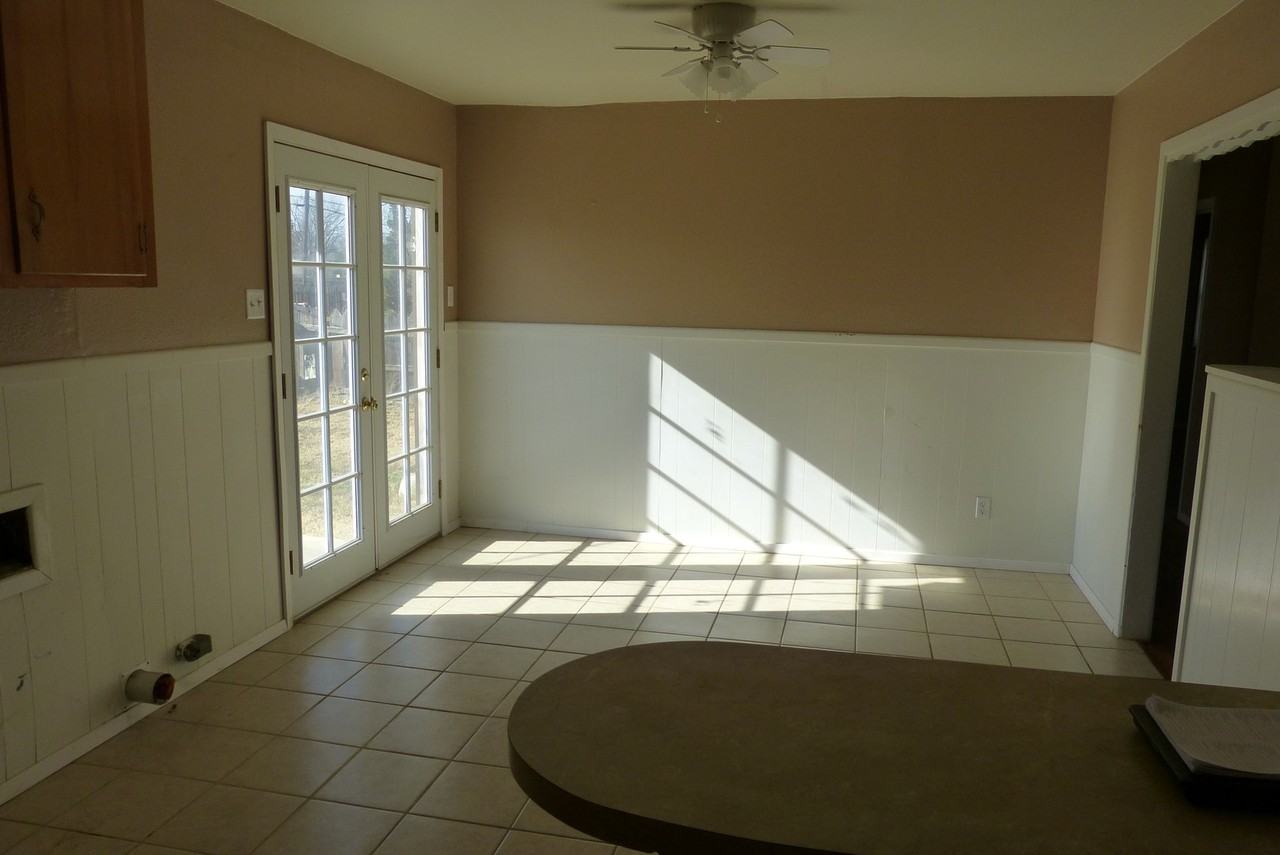 703 Dixie Dr - Photo 6 of 21