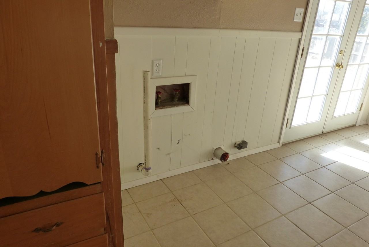 703 Dixie Dr - Photo 7 of 21