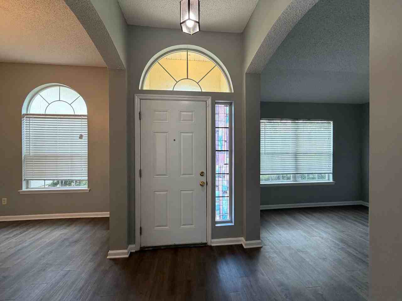 3041 Southhall Ct - Photo 2 of 17