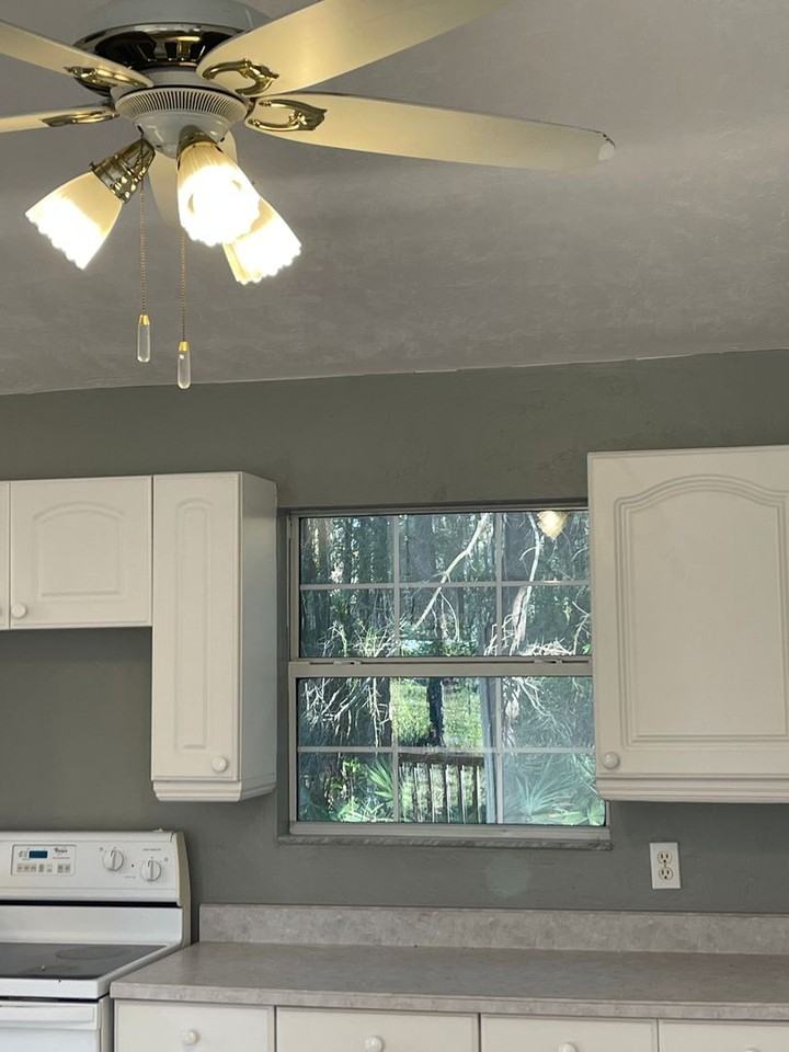 3329 Ne County Road 234 - Photo 6 of 22